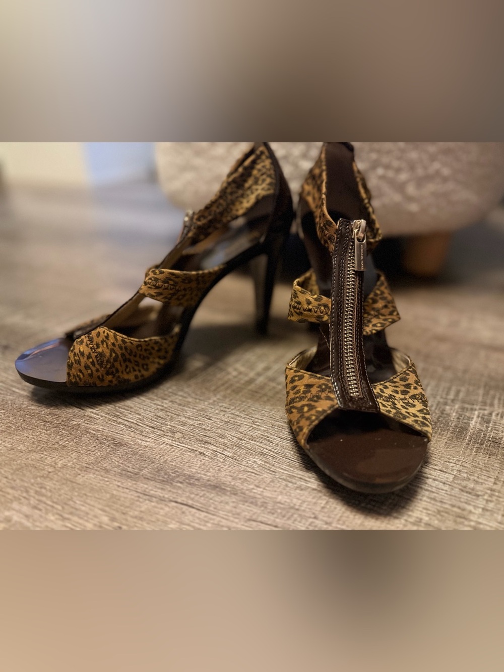 MICHAEL Michael Kors Leopard Print Zip Front Heels Sandals Size 8M Y2K
